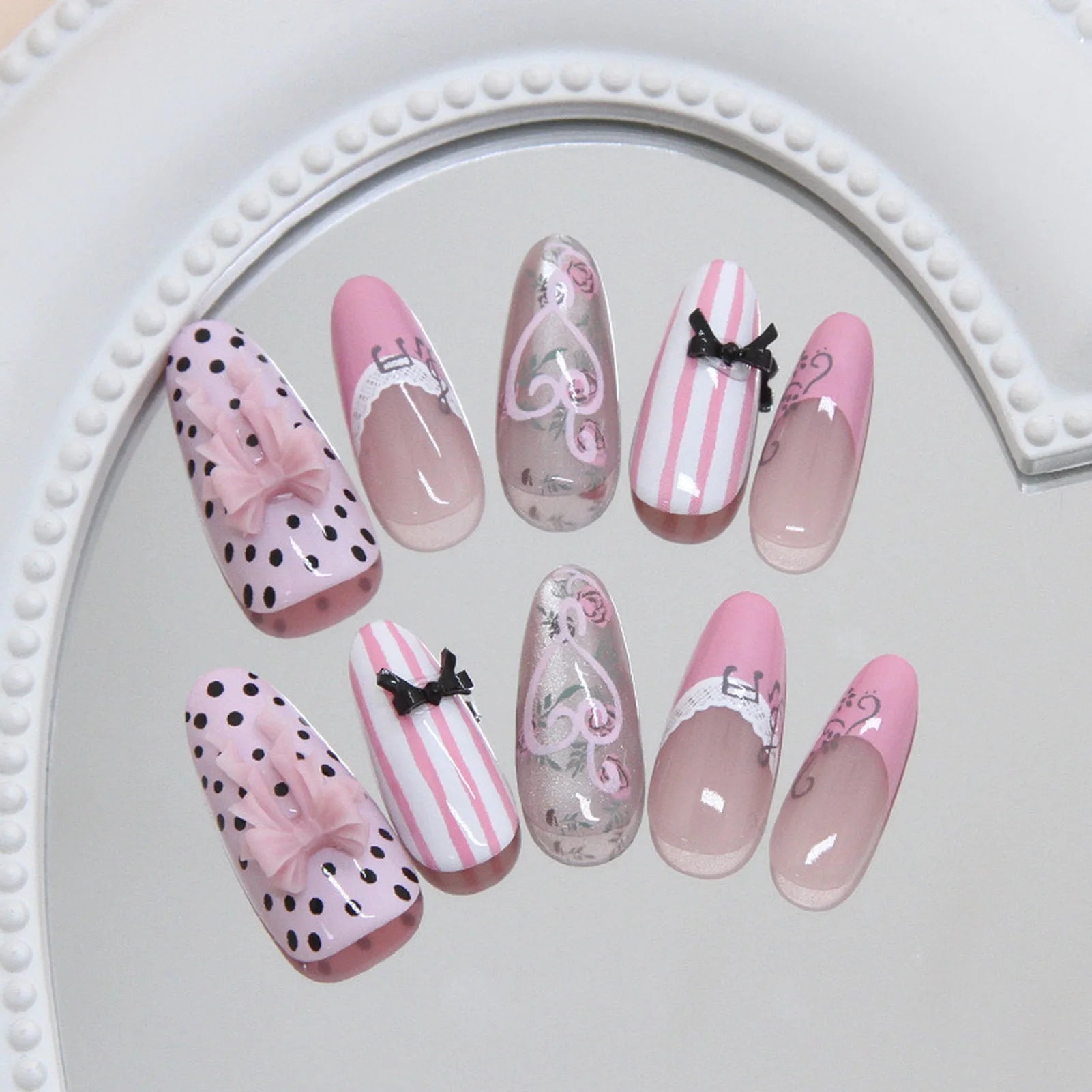 30Pcs French Cat-Eye Fake Nails Lace Music Notes Vine Bowknot Polka Dot Fake Nails Wearable Full Cover Nails Tips False Nails