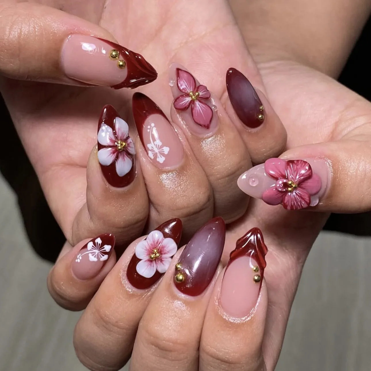 24pcs Pink Flower Almond Press on Nails Kawaii False Nails Wearable Stick-on Nails Fake Nail