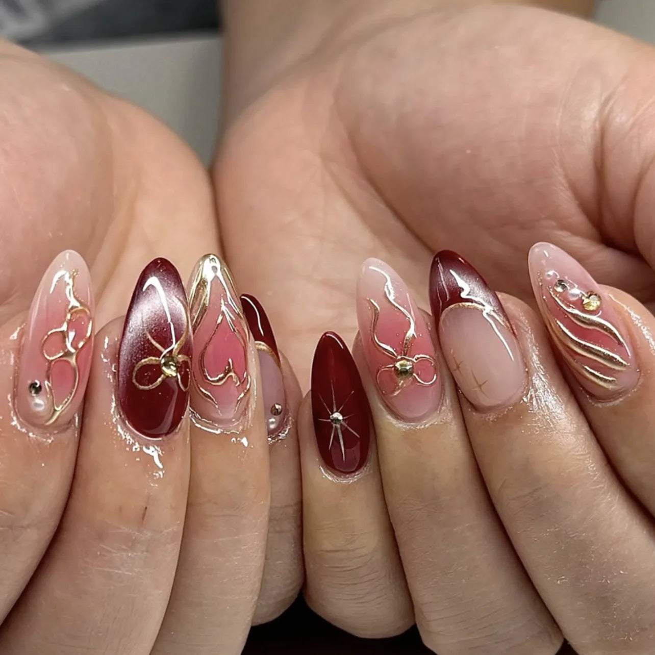 24pcs Pink Flower Almond Press on Nails Kawaii False Nails Wearable Stick-on Nails Fake Nail